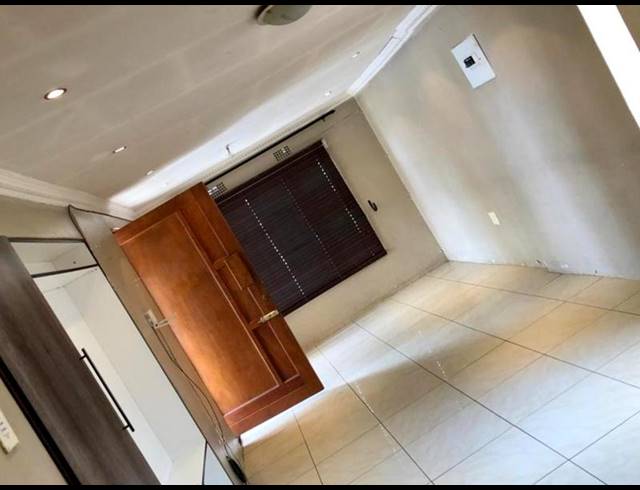 2 BEDROOM HOUSE FOR SALE IN MOROKA